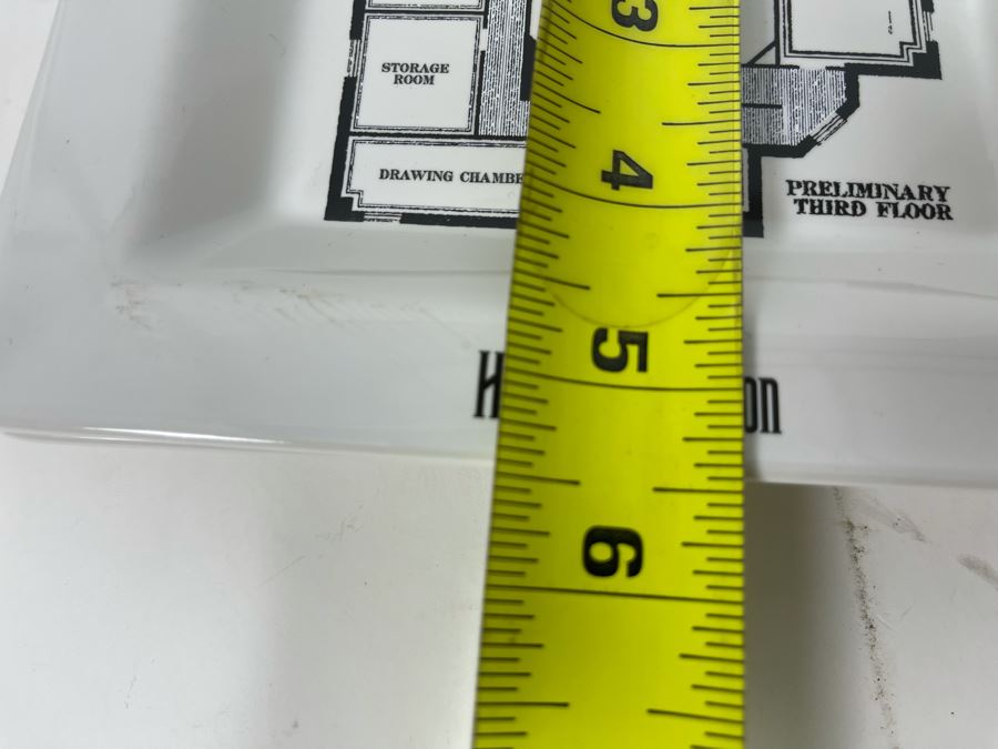 Set Of Eight Disneyland The Haunted Mansion Plates Trays Retails $78 [Photo 22]