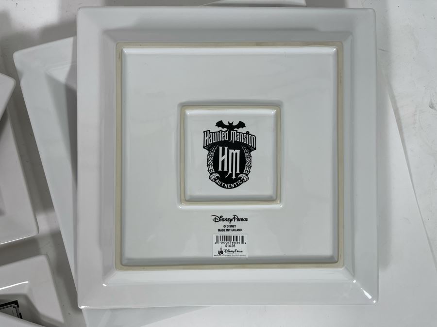 Set Of Eight Disneyland The Haunted Mansion Plates Trays Retails $78 [Photo 14]