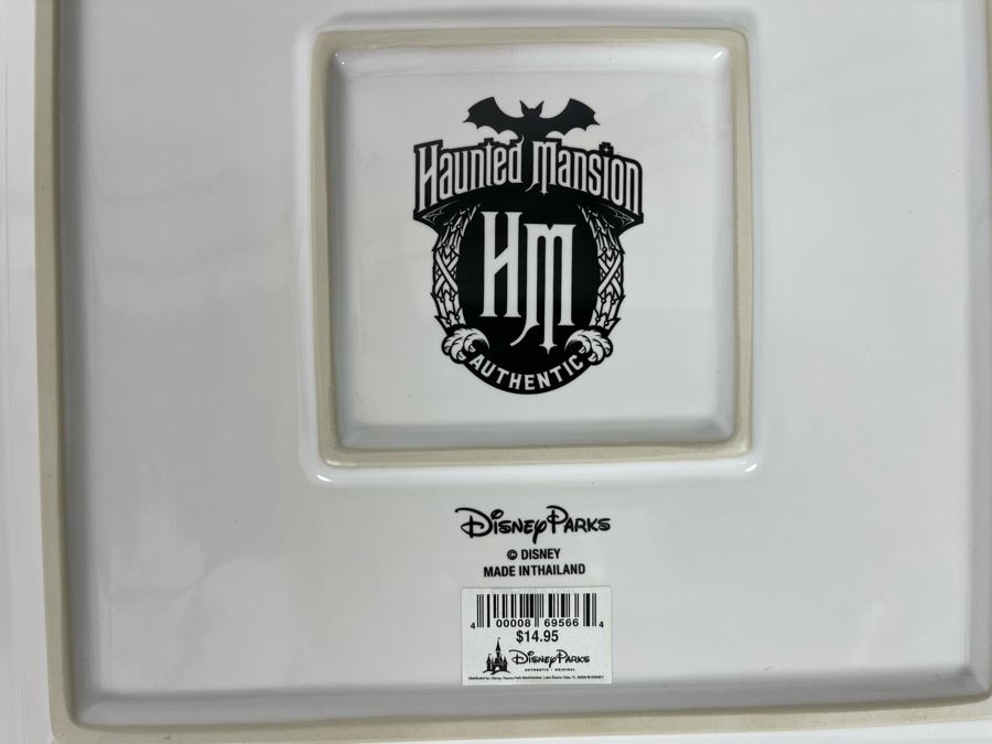 Set Of Eight Disneyland The Haunted Mansion Plates Trays Retails $78 [Photo 15]