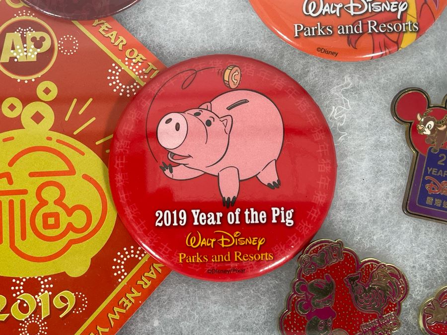 Disneyland Chinese New Year Buttons And Pins With Display Box 12 X 8 [Photo 7]