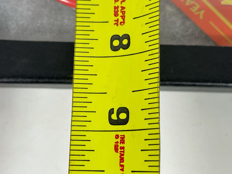 Disneyland Chinese New Year Buttons And Pins With Display Box 12 X 8 [Photo 12]