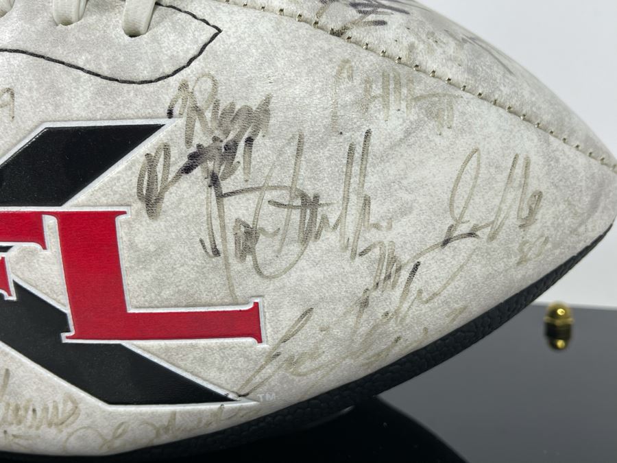 Signed XFL Los Angeles Xtreme Professional American Football Team Football With Display Case - See Photos [Photo 10]