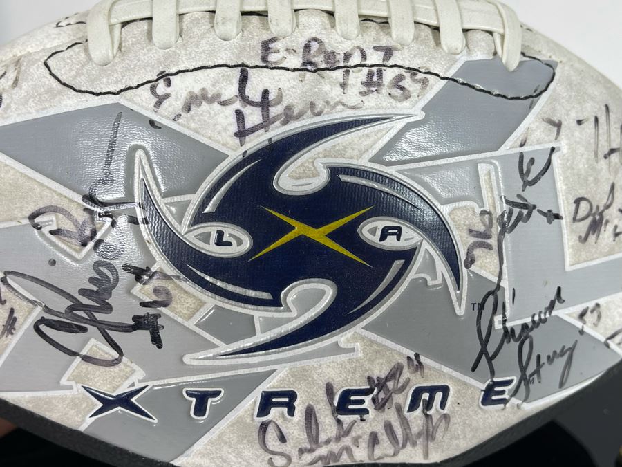 Signed XFL Los Angeles Xtreme Professional American Football Team Football With Display Case - See Photos [Photo 12]