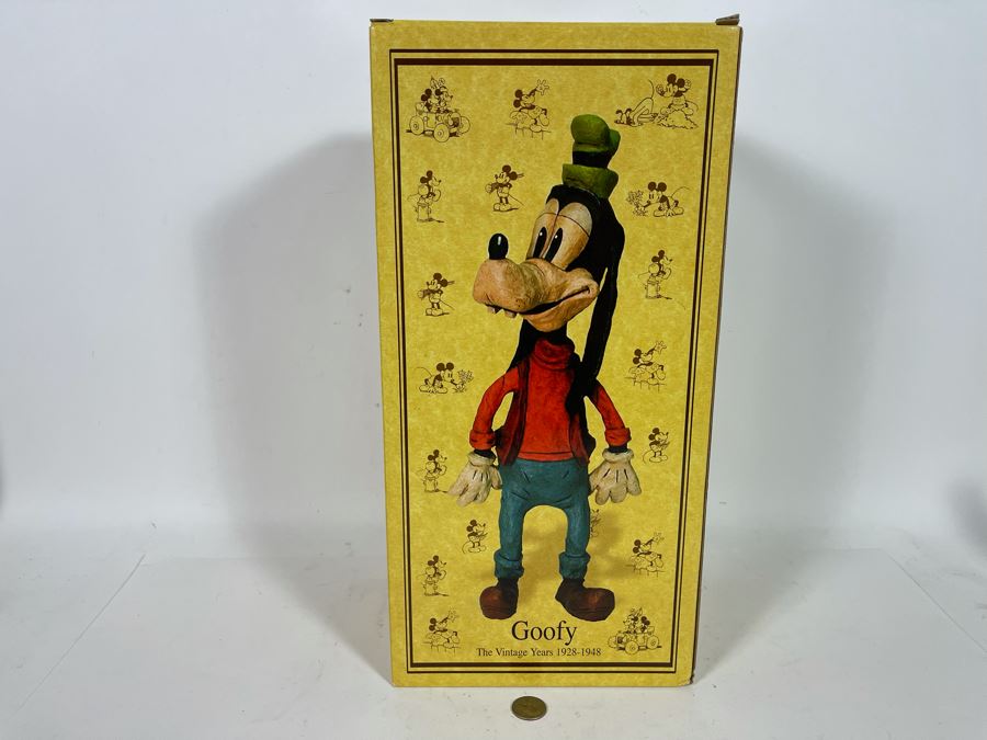 New In Box Disney The Vintage Years 1928-1948 Goofy Poliwogg Sculpture Box Is 17”H [Photo 4]