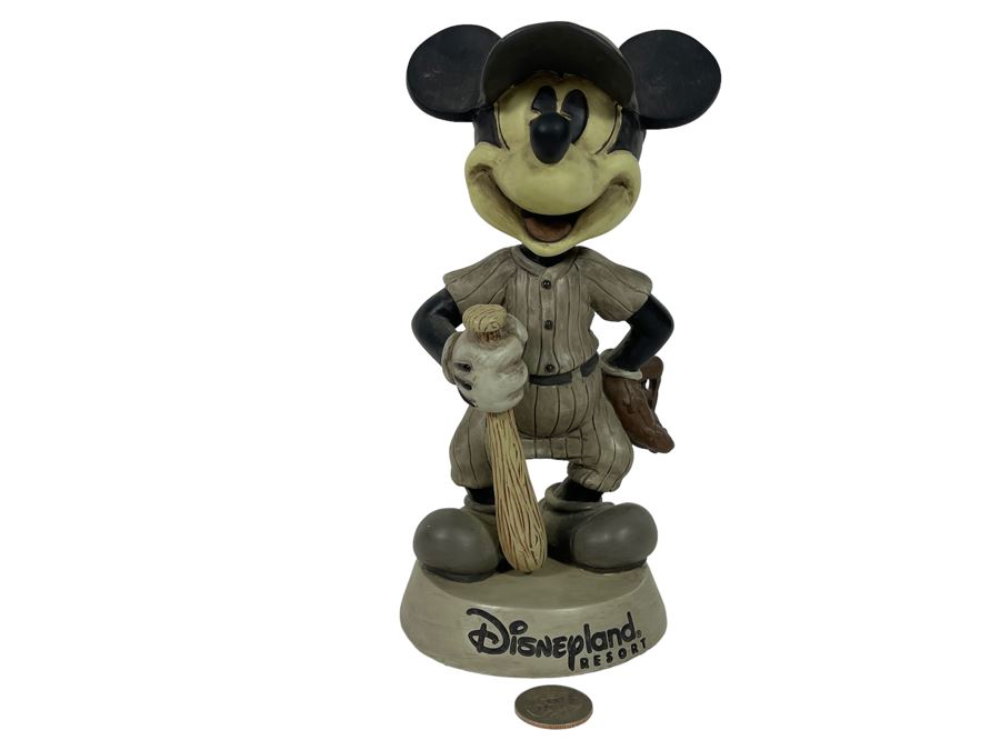 Disneyland Resorts Mickey Mouse Baseball Player Bobblehead Figurine 8H [Photo 1]