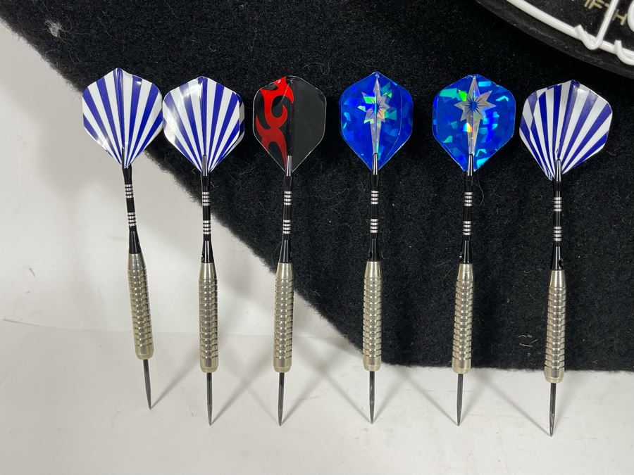 Winmau Dartboard 17.5'R Blade 5 Fifth Generation Blade Technology With Dart-Stop Backboards 29'W And Darts [Photo 13]