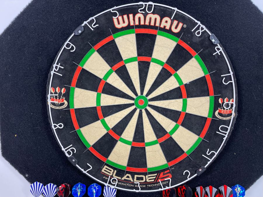Winmau Dartboard 17.5'R Blade 5 Fifth Generation Blade Technology With Dart-Stop Backboards 29'W And Darts [Photo 4]