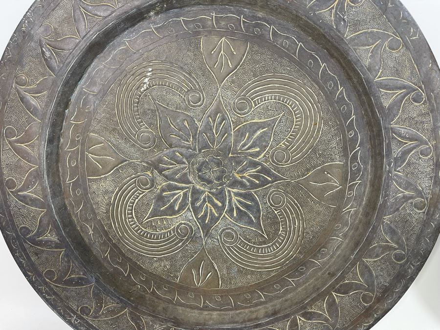 Pair Of Hammered Brass Charger Plates Wall Decor From India 18.5R [Photo 5]