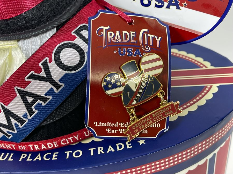 Limited Edition Disneyland Trade City USA Mickey Mouse Mayor Ears Hat And Pin With Box Limited To 500 [Photo 5]