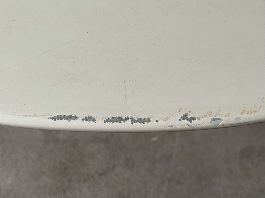 Eero Saarinen Style Tulip Table 47.5R X 29.5H [Photo 9]