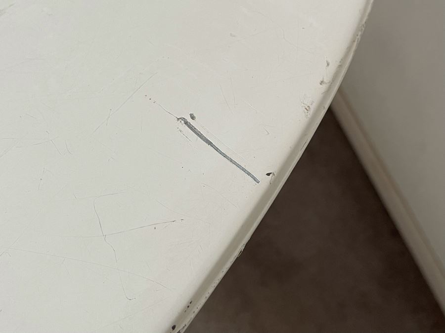 Eero Saarinen Style Tulip Table 47.5R X 29.5H [Photo 14]