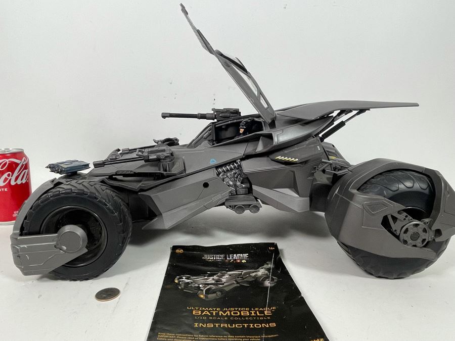 Ultimate Justice League Batmobile 1/10 Scale Collectible App Controlled With Part Of Box [Photo 9]