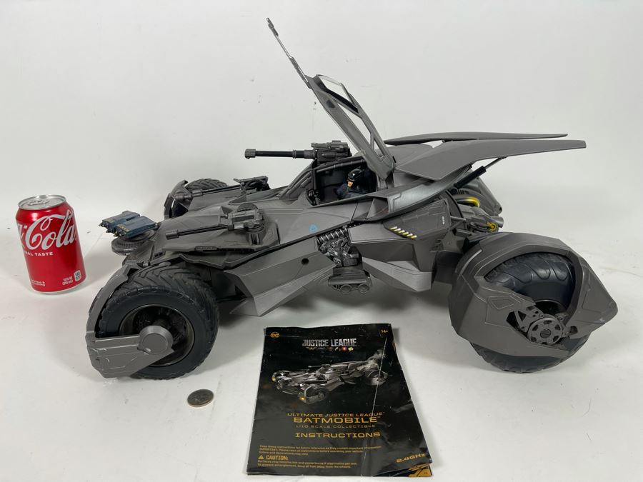Ultimate Justice League Batmobile 1/10 Scale Collectible App Controlled With Part Of Box [Photo 5]