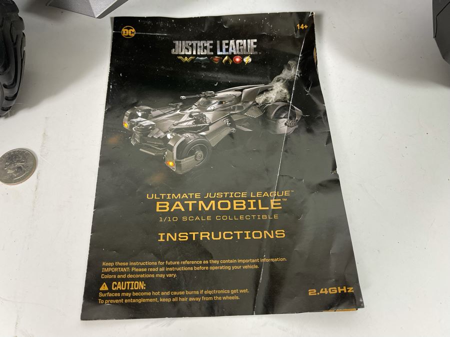 Ultimate Justice League Batmobile 1/10 Scale Collectible App Controlled With Part Of Box [Photo 11]