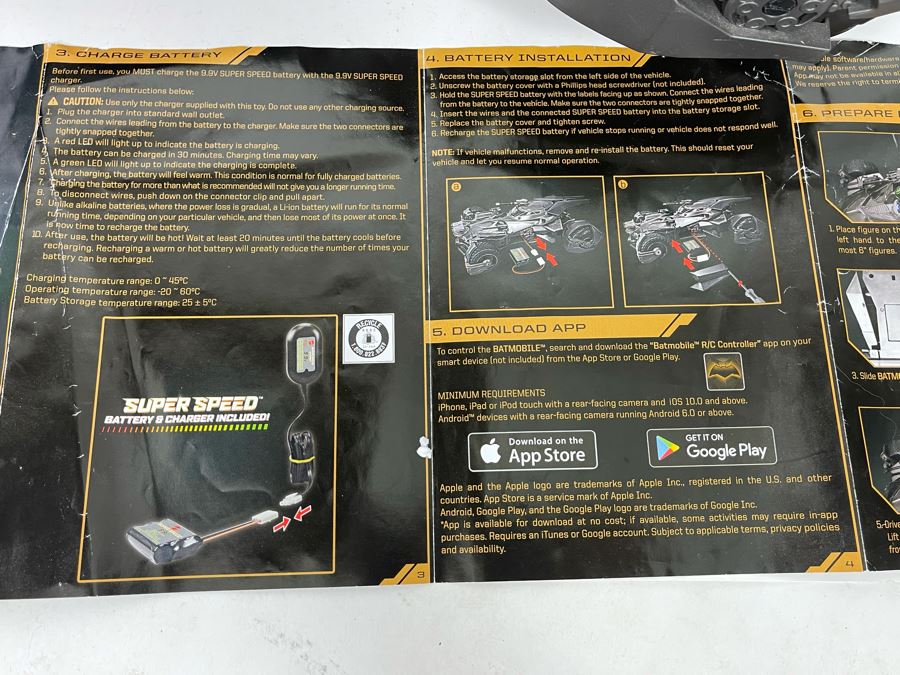 Ultimate Justice League Batmobile 1/10 Scale Collectible App Controlled With Part Of Box [Photo 13]