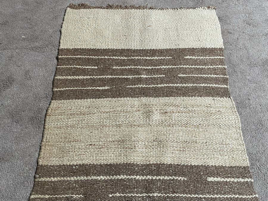 Small Egyptian Area Rug 55 X 30 [Photo 3]