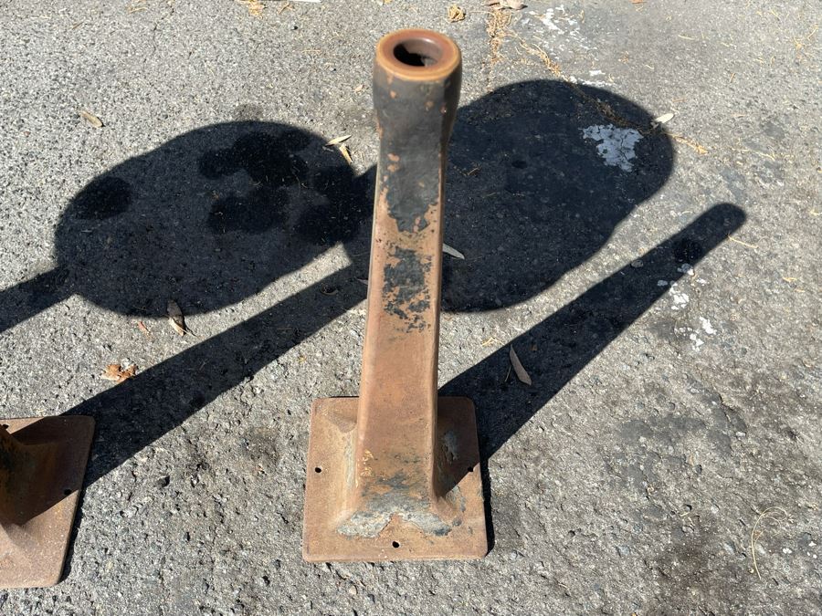 Set Of Three Short Steel Base Swivel Bar Stools With Oak And Leather Tops [Photo 12]