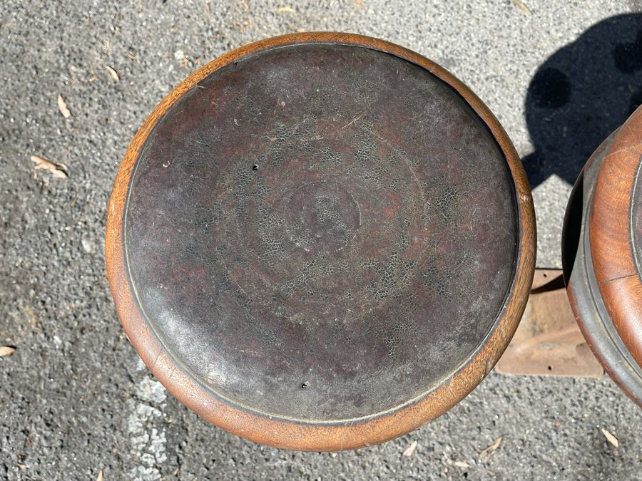 Set Of Three Short Steel Base Swivel Bar Stools With Oak And Leather Tops [Photo 8]