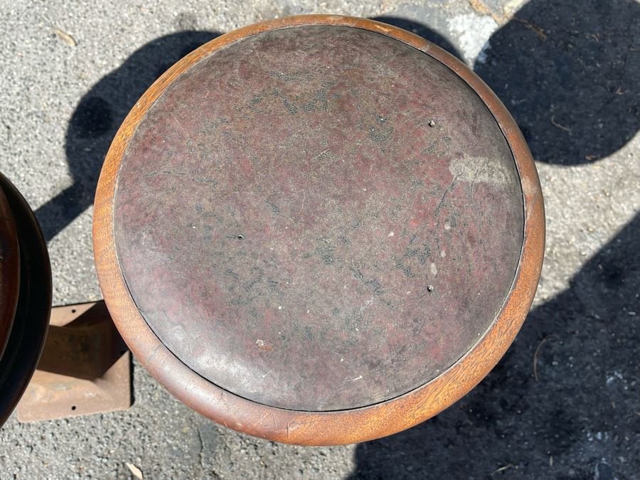 Set Of Three Short Steel Base Swivel Bar Stools With Oak And Leather Tops [Photo 9]
