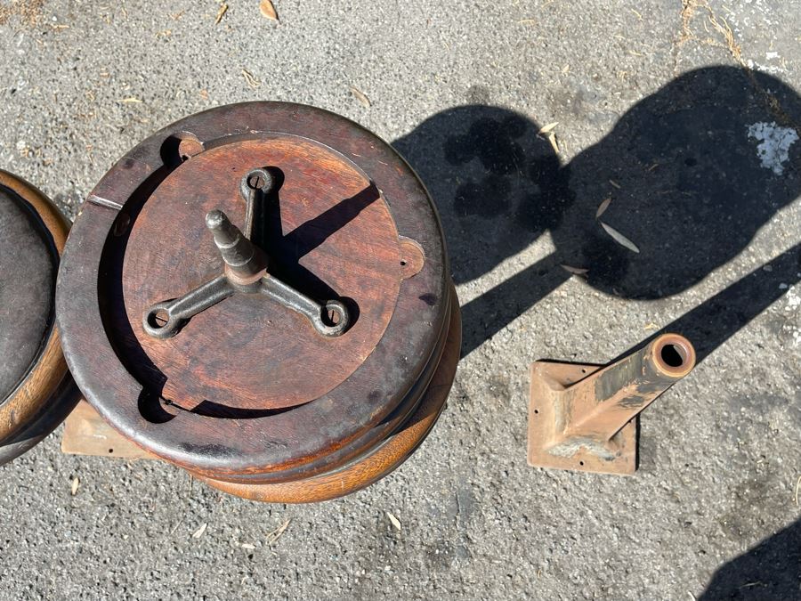 Set Of Three Short Steel Base Swivel Bar Stools With Oak And Leather Tops [Photo 10]