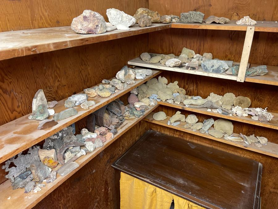 Rock Collection & Various Old Metal Items (Spikes, Nails, Horseshoes, Etc) Accumulated From Prospecting Various Deserts In Arizona, New Mexico, Nevada, Alaska And More - See Photos [Photo 2]
