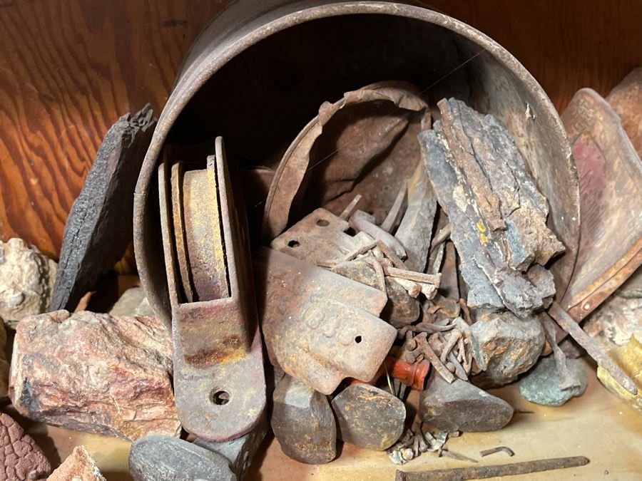 Rock Collection & Various Old Metal Items (Spikes, Nails, Horseshoes, Etc) Accumulated From Prospecting Various Deserts In Arizona, New Mexico, Nevada, Alaska And More - See Photos [Photo 6]