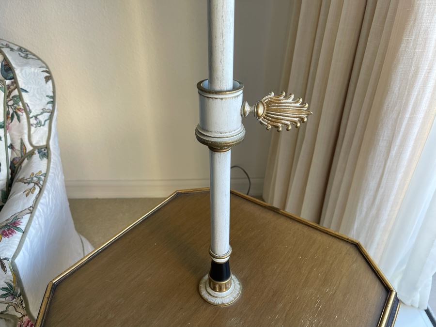 Metal Floor Lamp With Table [Photo 5]