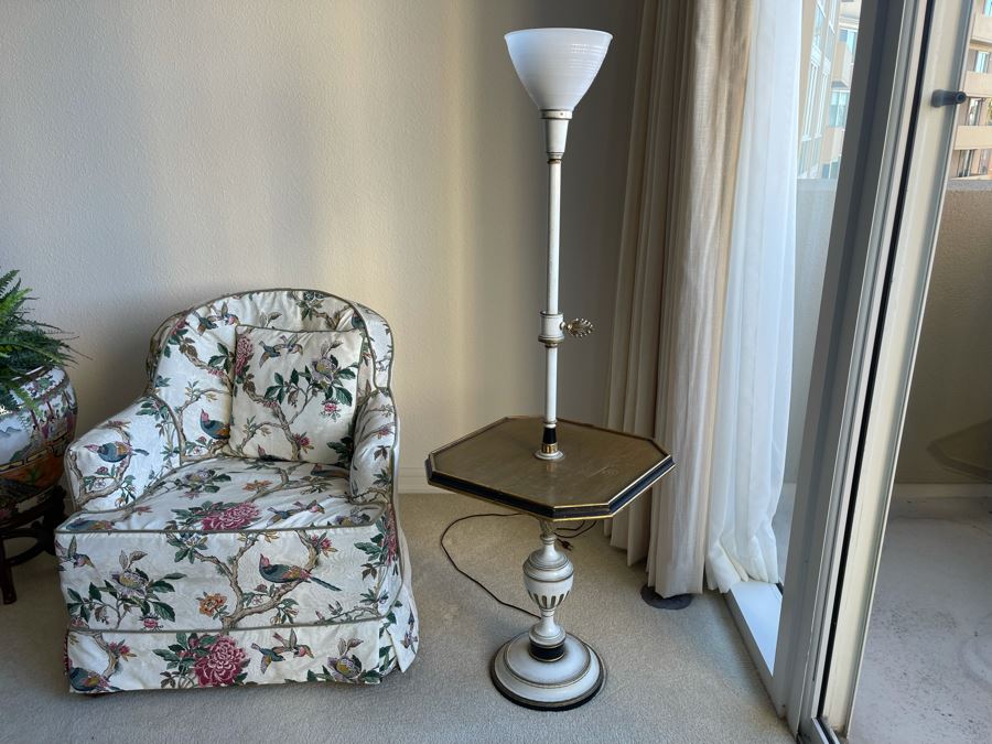 Metal Floor Lamp With Table [Photo 2]