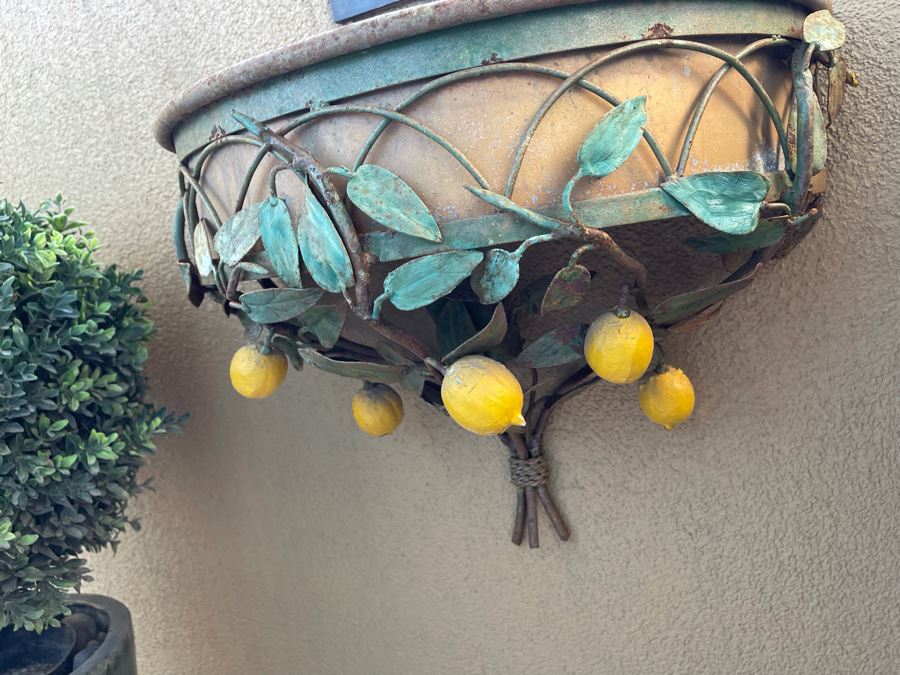 Metal Wall Planter [Photo 5]