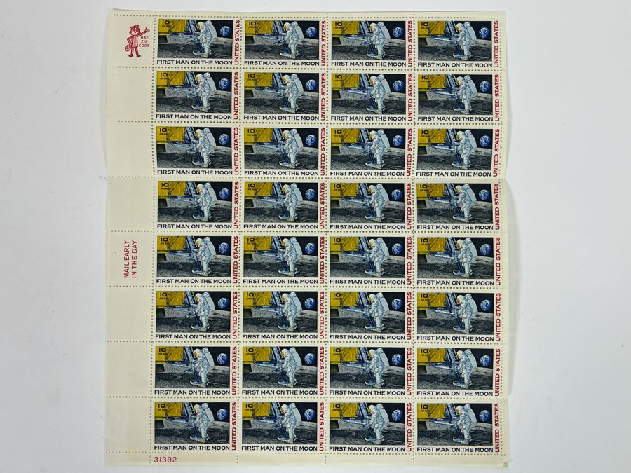 Mint Sheet Of First Man On The Moon 10 Cent Stamps [Photo 3]
