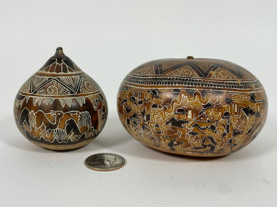 Pair Of Small Hand Carved Gourds [Photo 3]