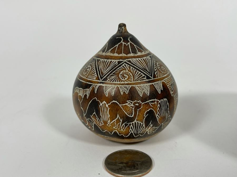 Pair Of Small Hand Carved Gourds [Photo 10]