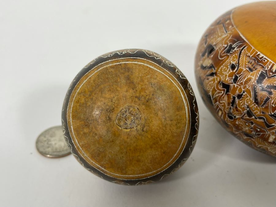 Pair Of Small Hand Carved Gourds [Photo 13]
