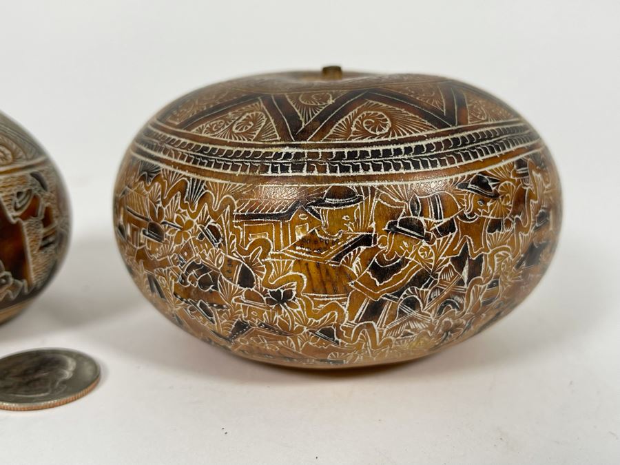 Pair Of Small Hand Carved Gourds [Photo 6]
