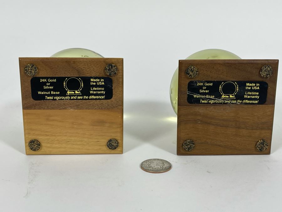 Pair Of Golden Rain Snow Globes With 24K Gold Flakes [Photo 13]