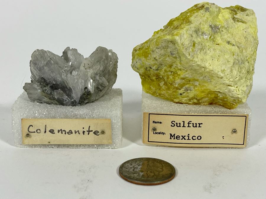 Colemanite And Sulfur Rocks [Photo 2]