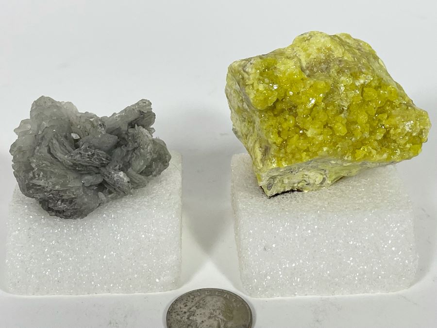 Colemanite And Sulfur Rocks [Photo 3]