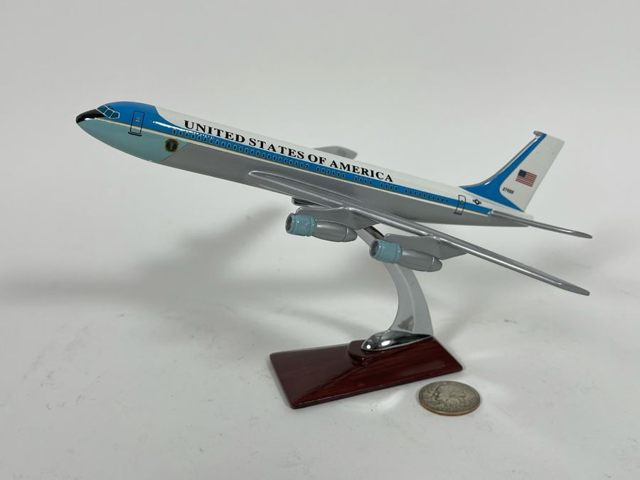 Air Force One Plane Model 8W X 8D X 4.5H