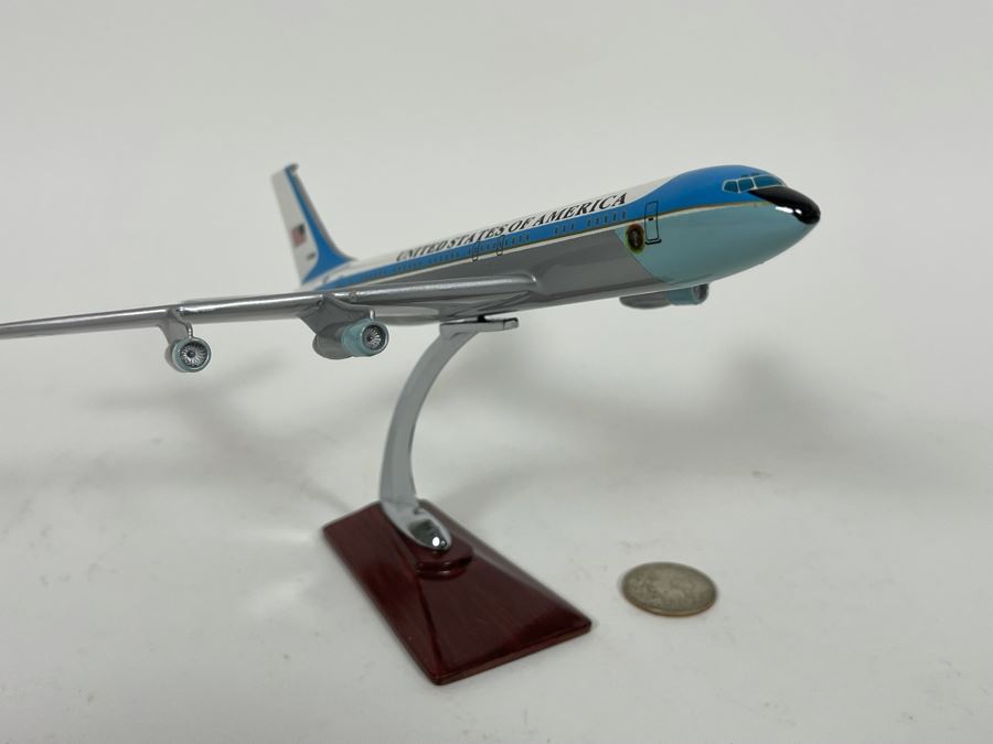 Air Force One Plane Model 8W X 8D X 4.5H