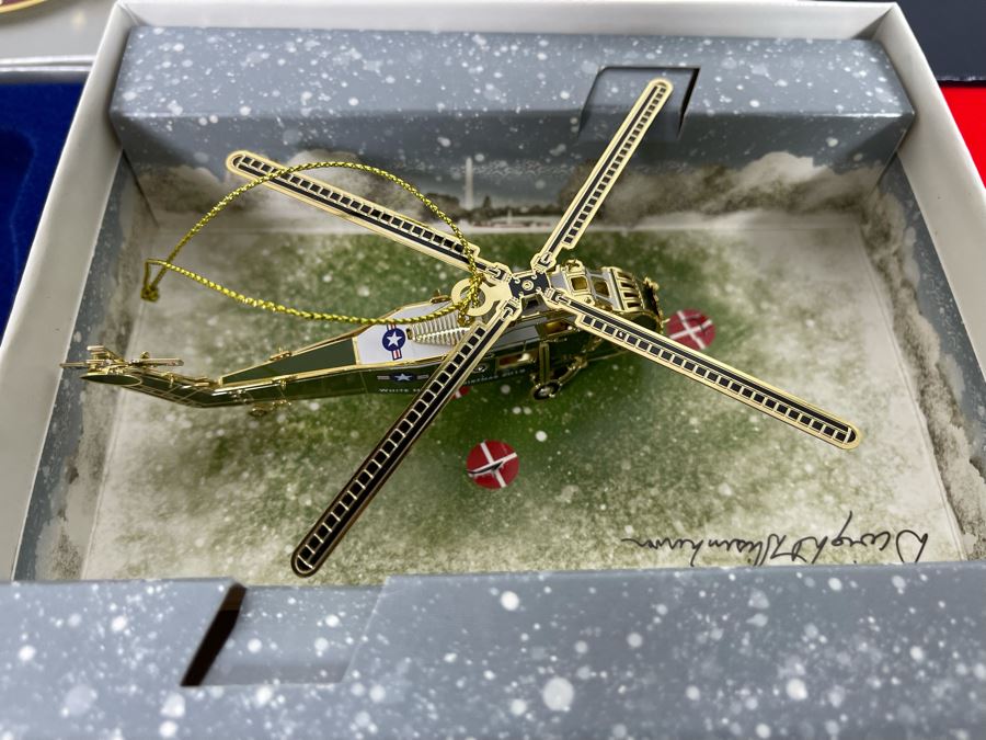 Four Christmas Ornaments [Photo 3]