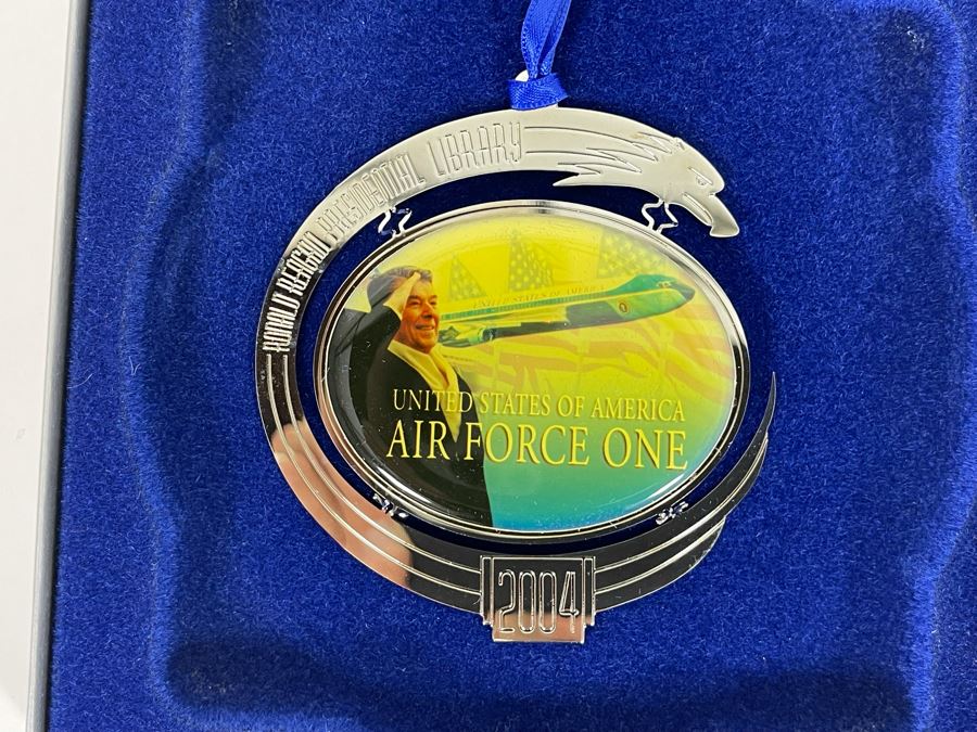 Four Christmas Ornaments [Photo 4]