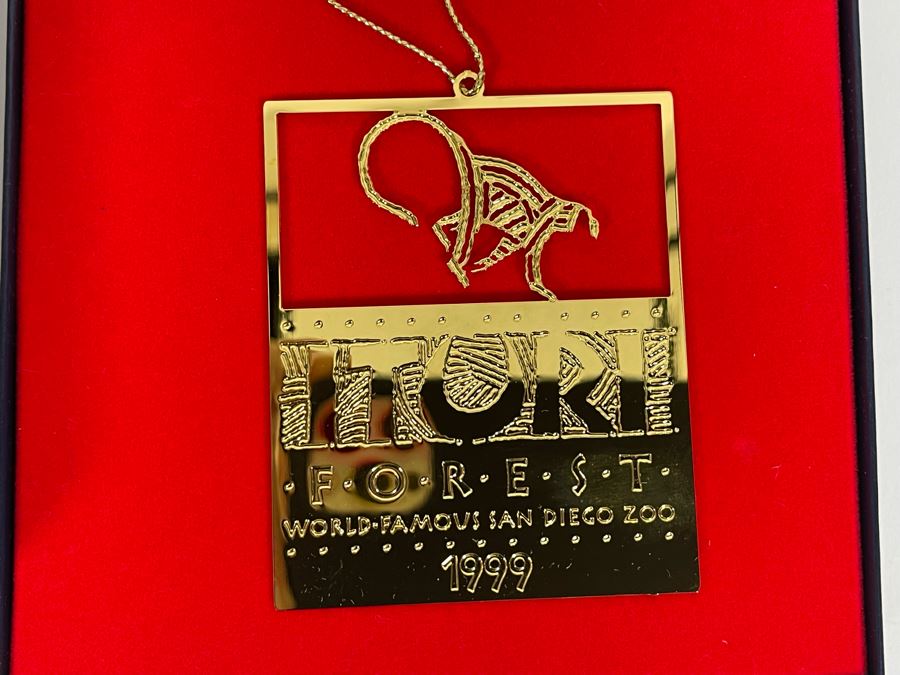 Four Christmas Ornaments [Photo 6]