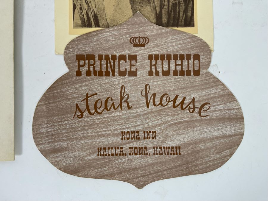 Three Vintage Hawaiian Drink Menus [Photo 3]