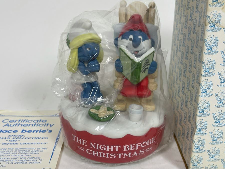 JUST ADDED - Limited Edition Smurf Christmas Collectible 1983 The Night Before Christmas Musical Box Wallace Berrie [Photo 4]