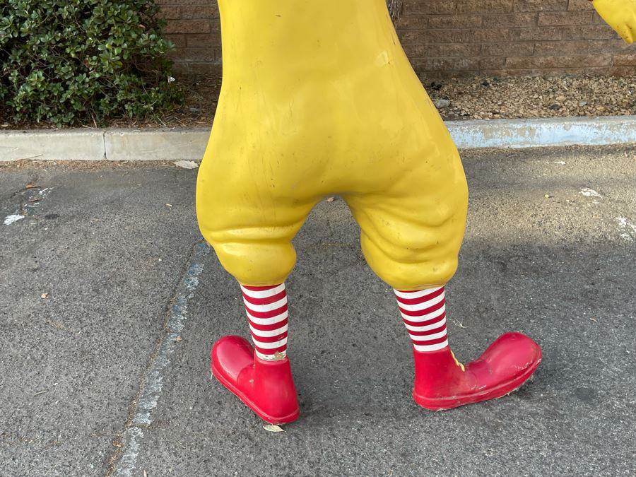 Rare Vintage Ronald McDonald Drive-in Statue Sign 55W X 69H - Last One With Base Sold For $23,000 [Photo 12]