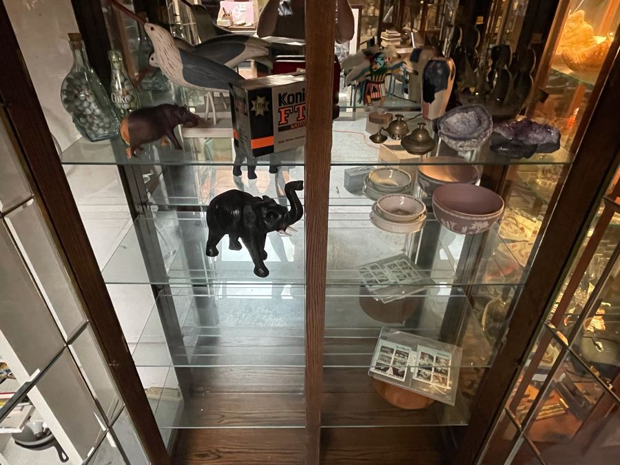 Stunning Oak Display Cabinet 51.5W X 19D X 79H [Photo 5]