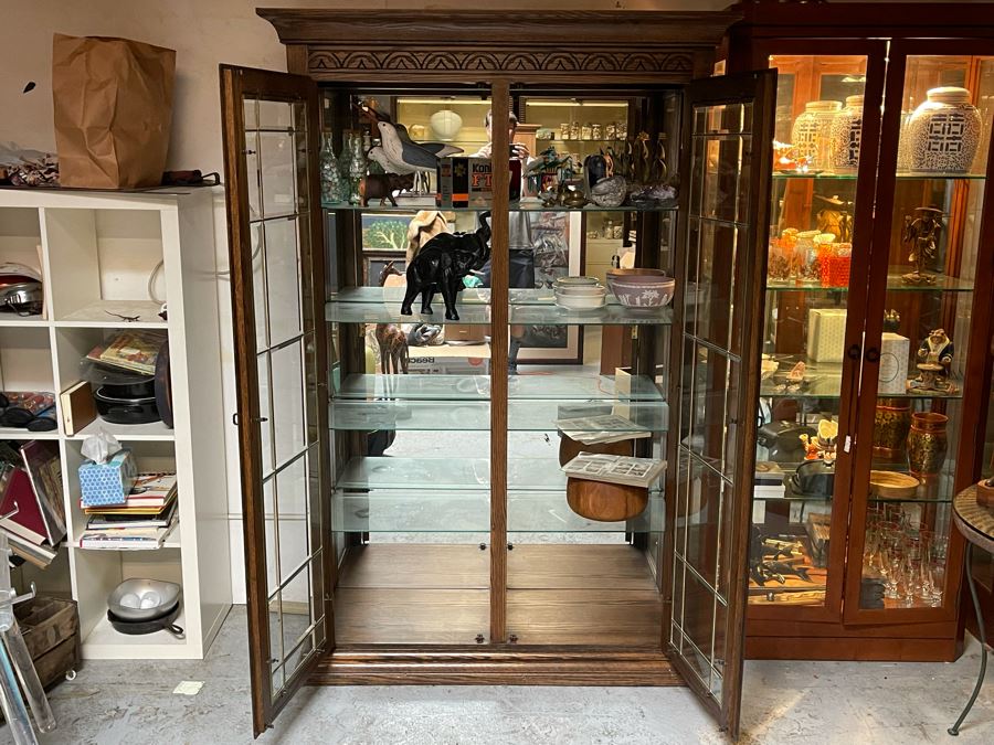 Stunning Oak Display Cabinet 51.5W X 19D X 79H [Photo 2]