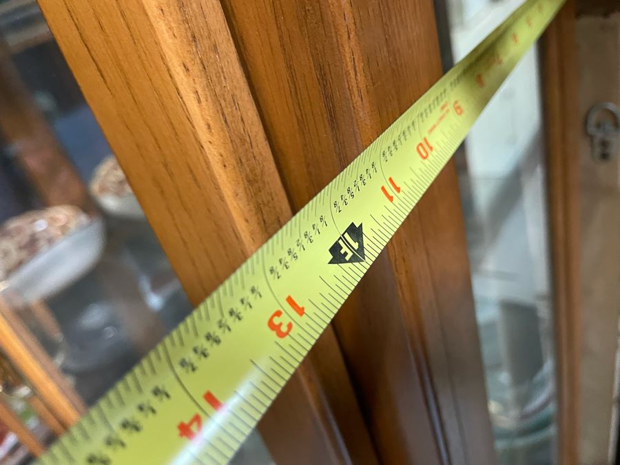 Curved Top Wooden Display Cabinet 32W X 13D X 76H [Photo 4]