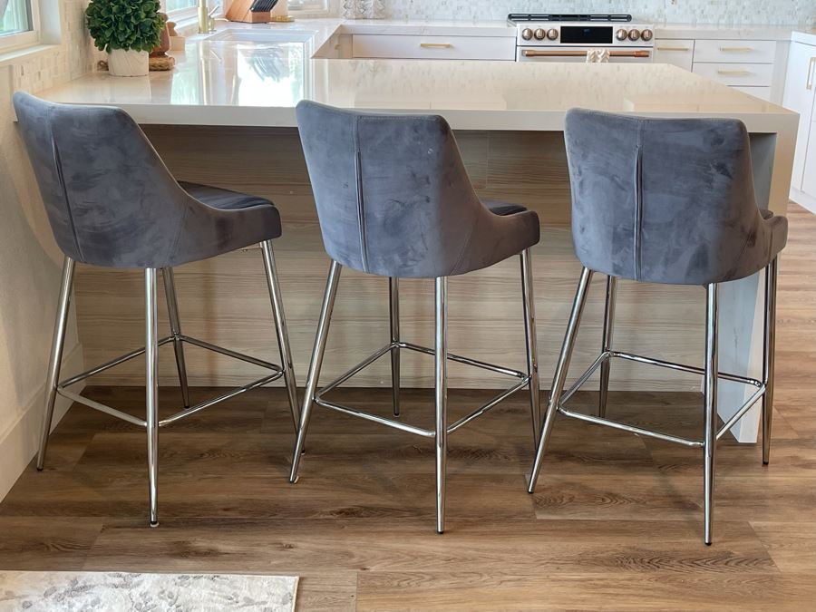 Set Of Three Modern Chrome Barstools Seat Is 28H [Photo 2]