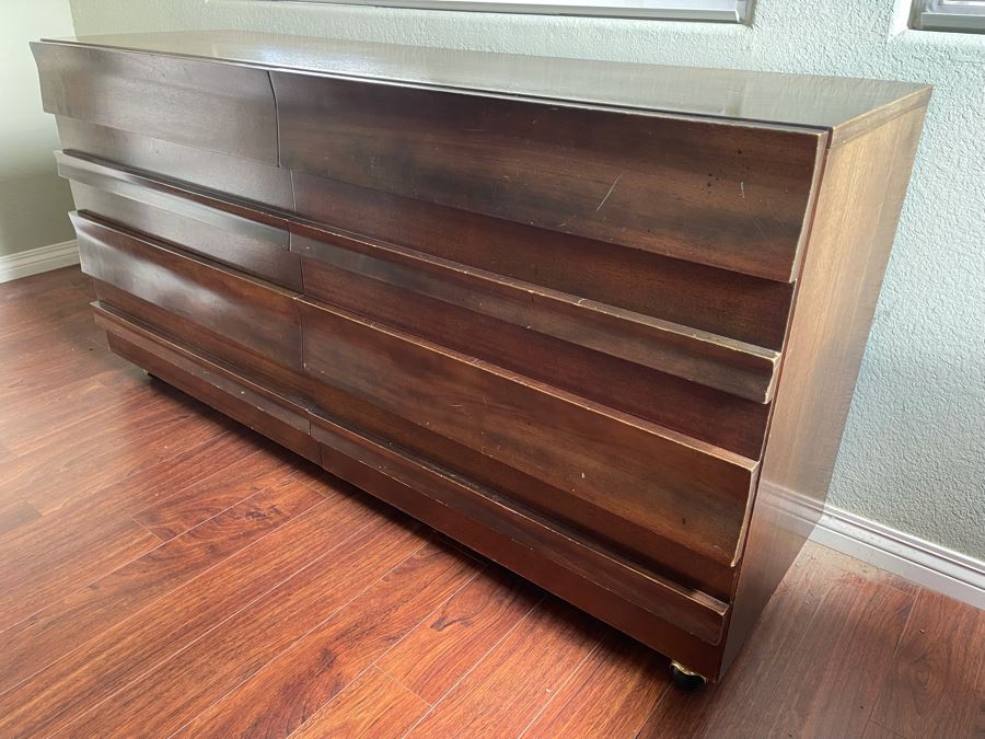 Mid-Century Modern Chest Of Drawers Dresser On Casters 66W X 20D X 32H [Photo 8]